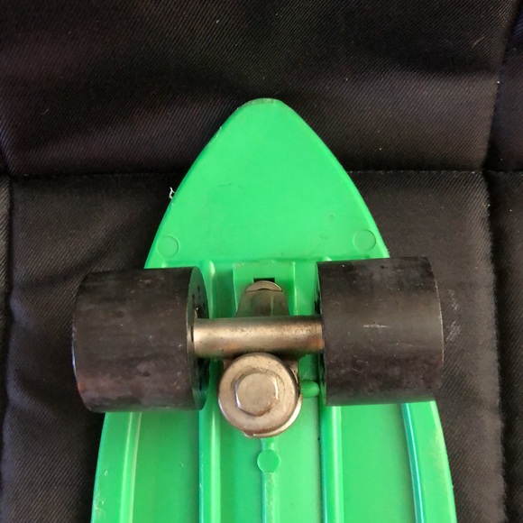 Vintage 1970s green scamp skateboard. Excellent condition. - Picture 10 of 13